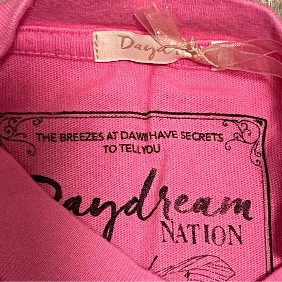 Daydream Nation Cat Lover Cropped Oversized in Kiss Pink Tee Size Small - Picture 9 of 13